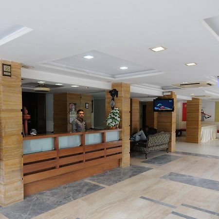Neelkanth Paradise Hotel Ahmedabad Exterior foto